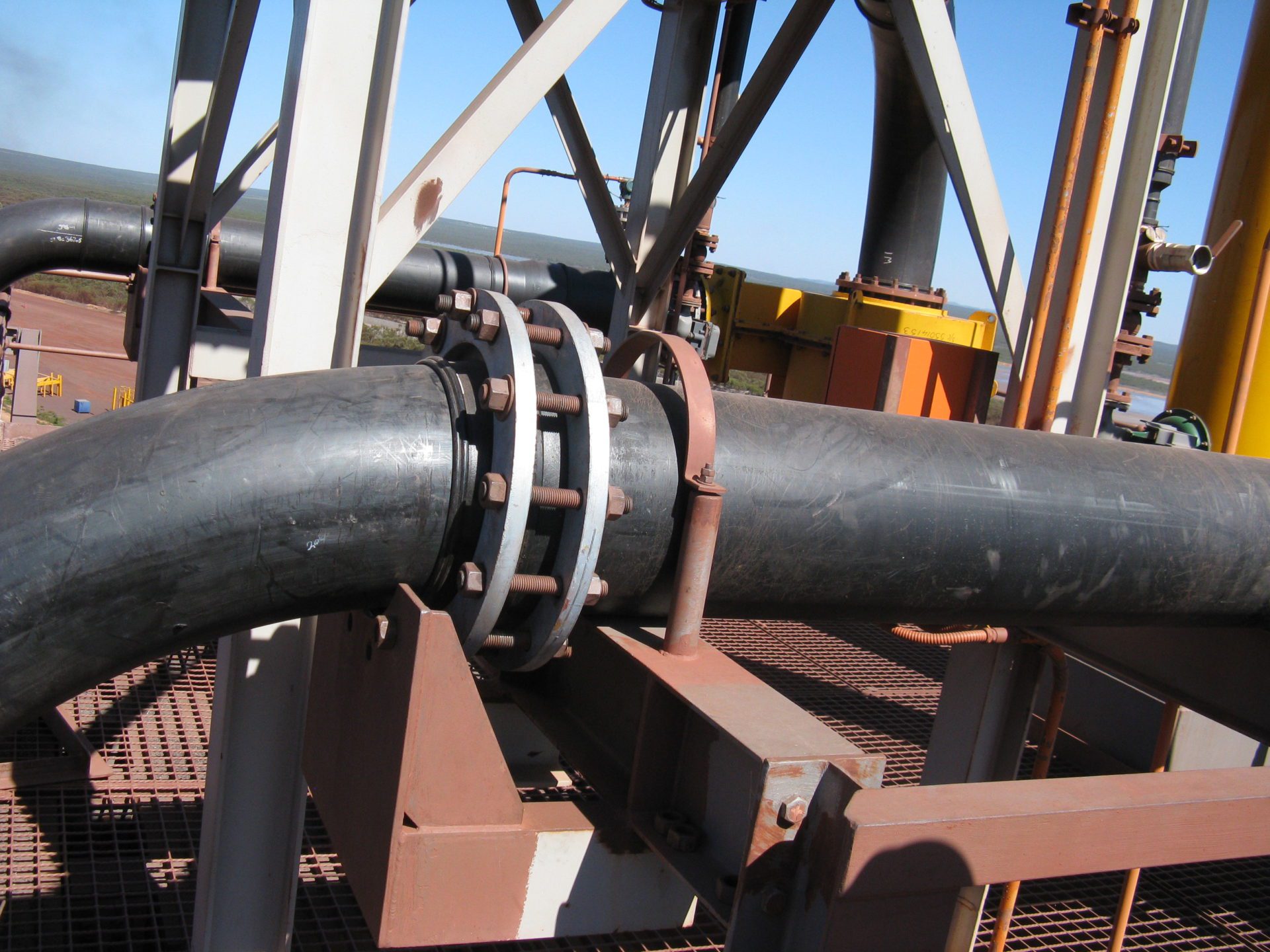 How much can you bend HDPE before it ruptures